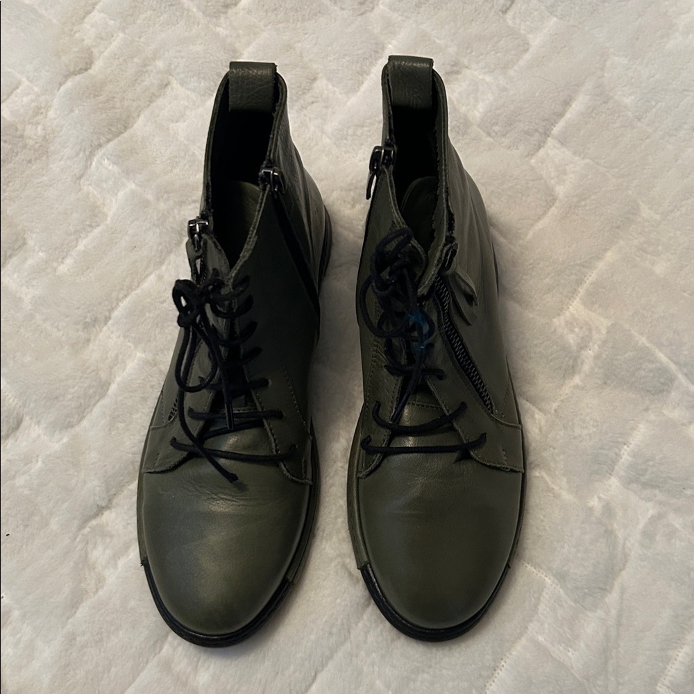 Spring Step Yaple Olive Leather Boots size 6.5